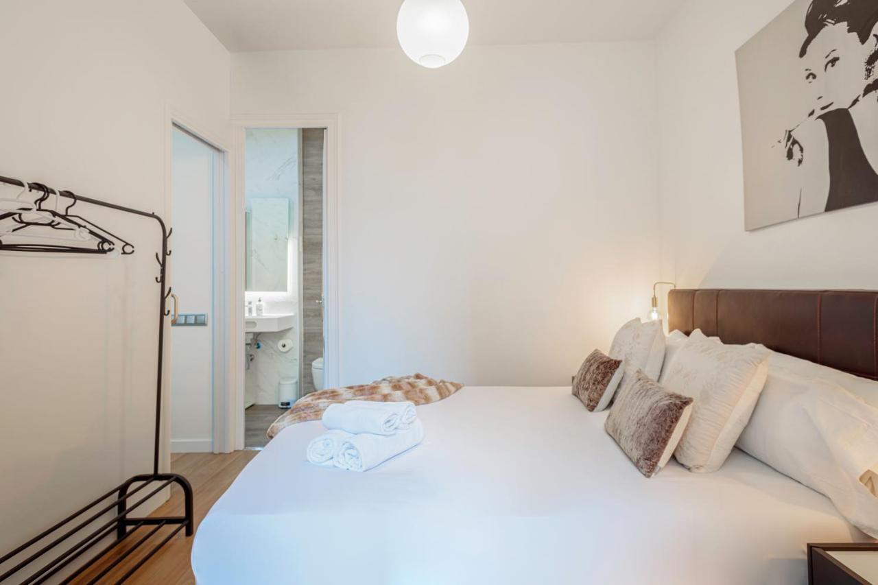 The Gaudi Suites II Barcelona Eksteriør bilde