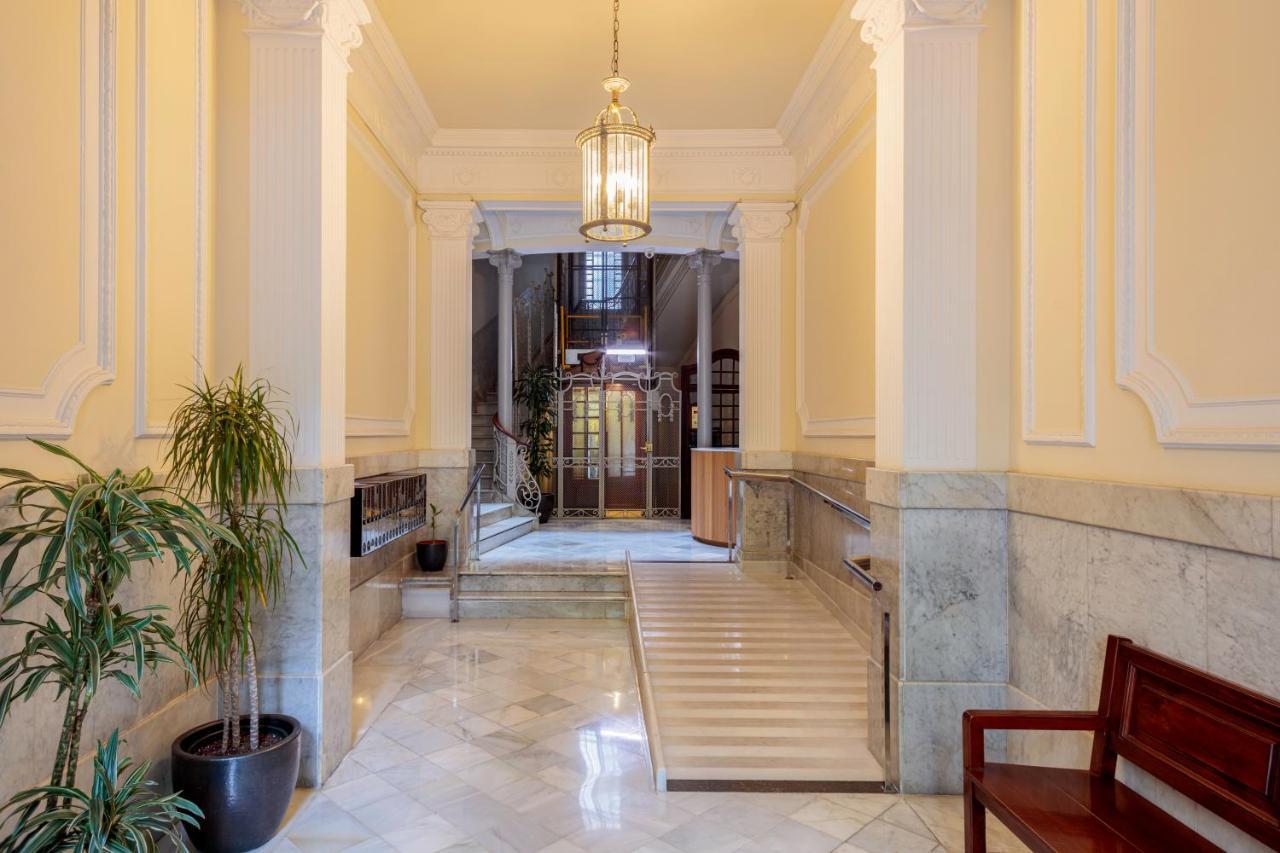 The Gaudi Suites II Barcelona Eksteriør bilde