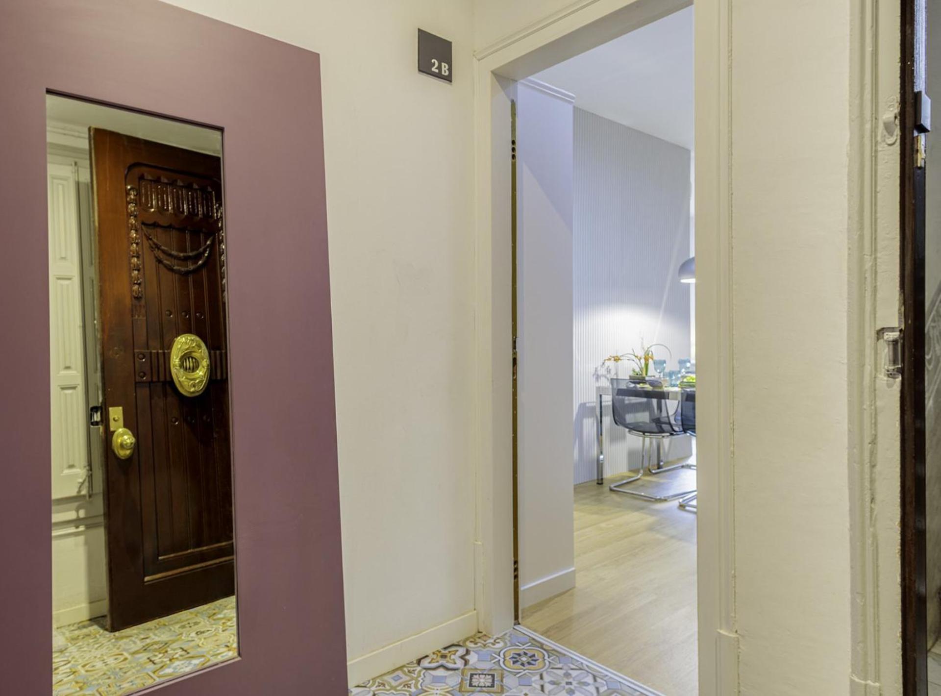 The Gaudi Suites II Barcelona Eksteriør bilde