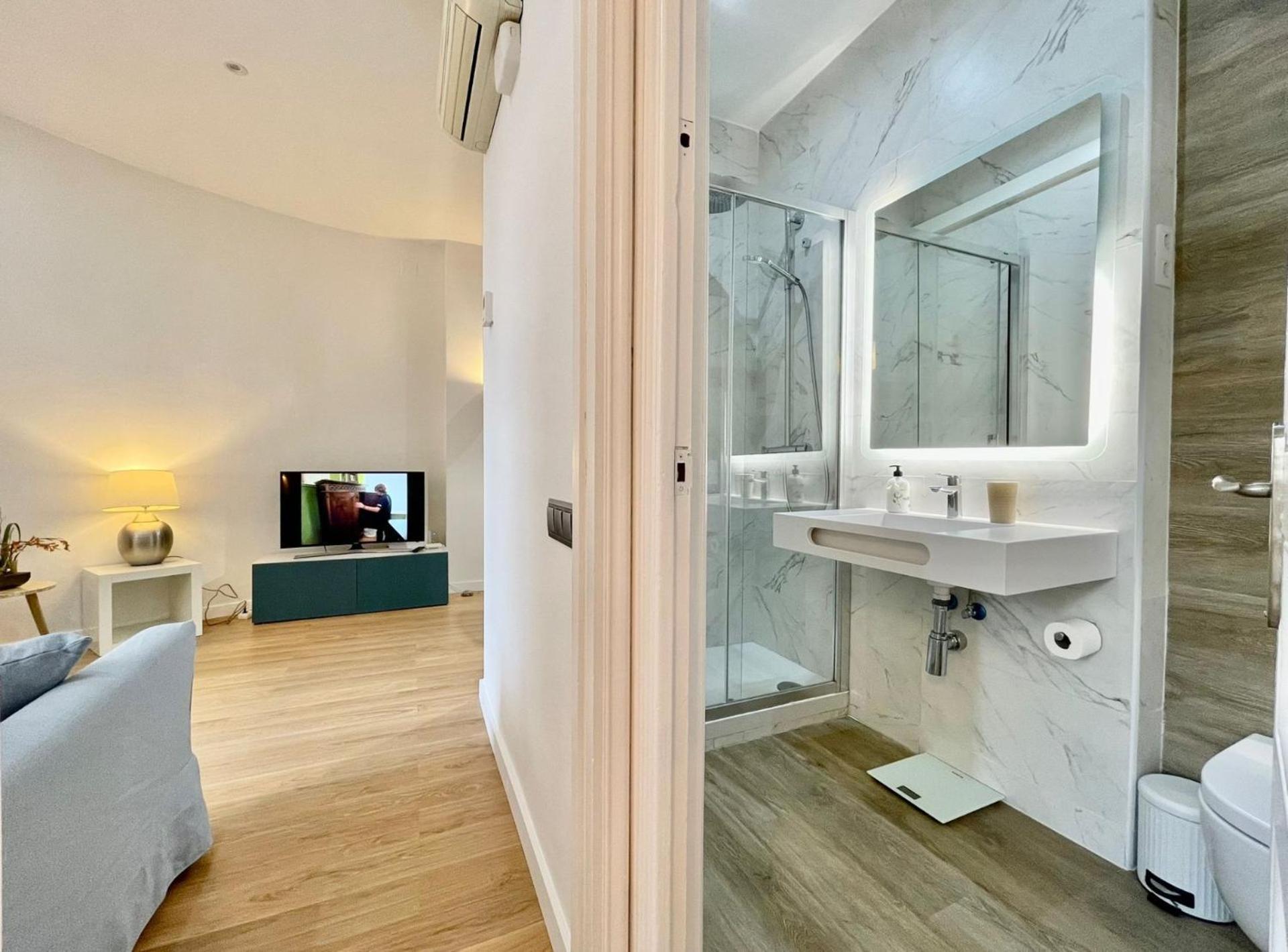 The Gaudi Suites II Barcelona Eksteriør bilde
